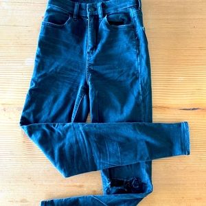 American Eagle Black Distressed Curvy Hi Rise